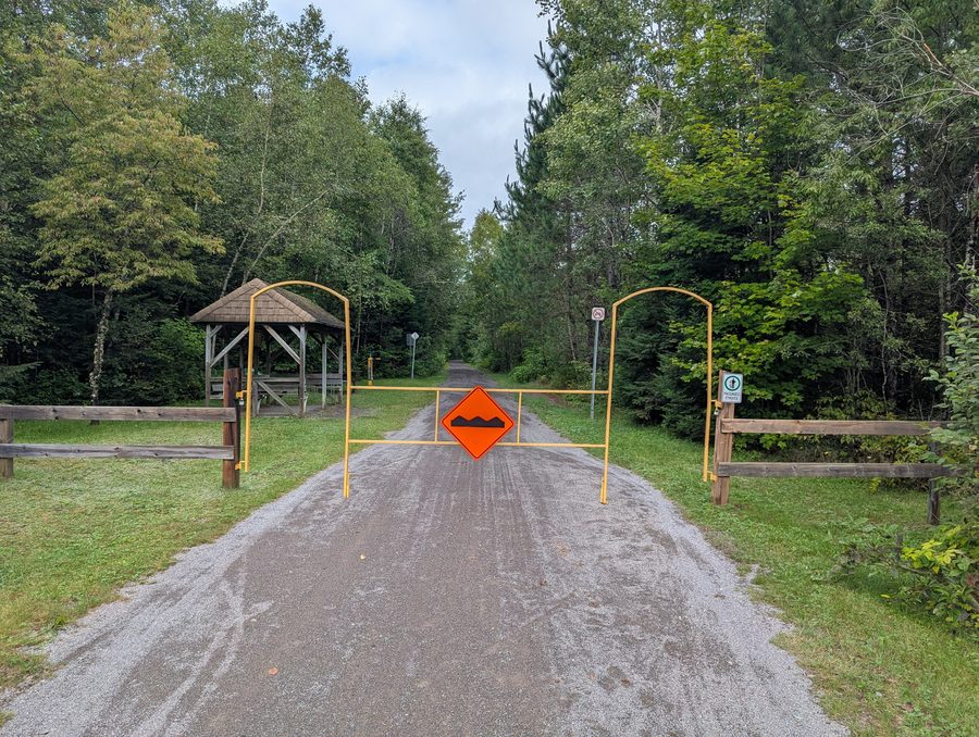 View of the Vélopiste Jacques-Cartier/Portneuf in the forest.