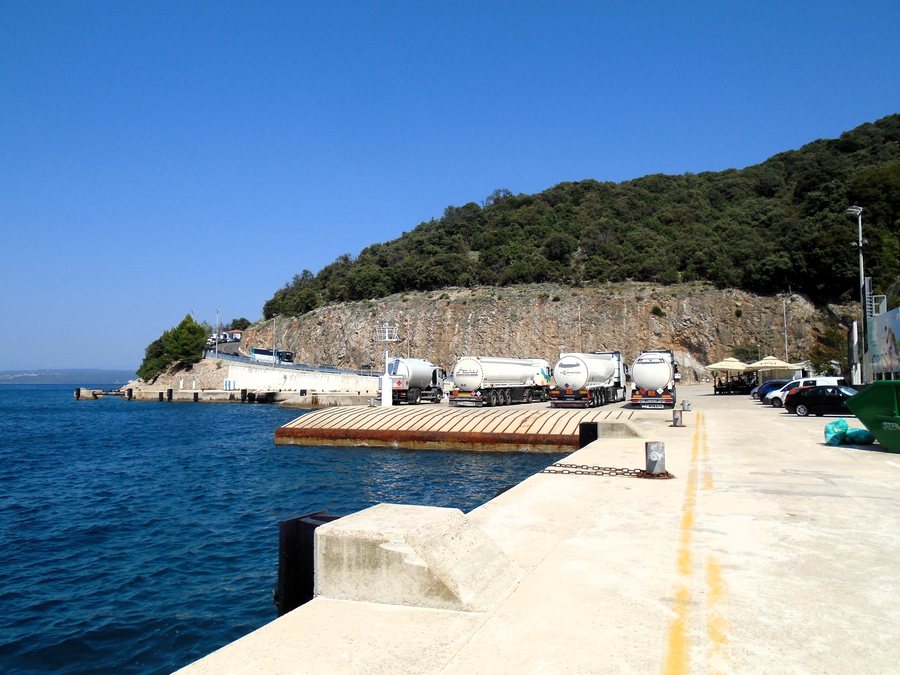 File:Merag - trajektno pristanište.jpg