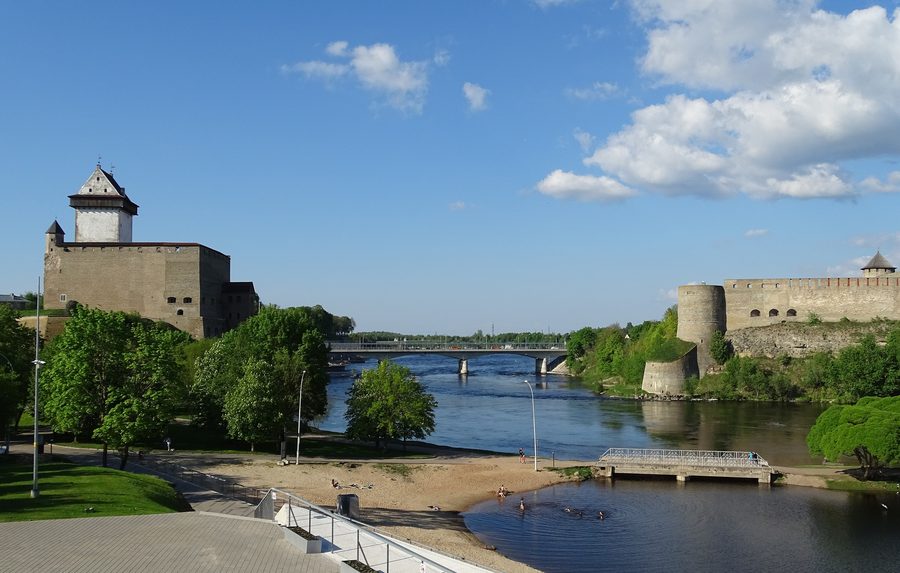 Hermann Castle in Narva and Iwangorod Fortress across the Narva River