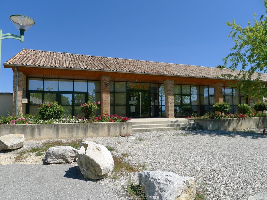 File:Mairie de Charpey 2011-08-10-026.jpg