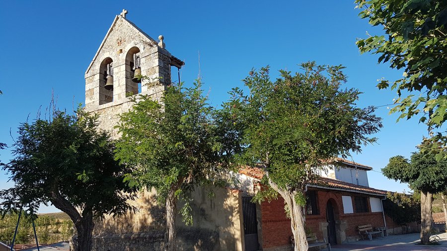 File:Iglesia de San Fabián y San Sebastián de Villafeliz de la Sobarriba.jpg