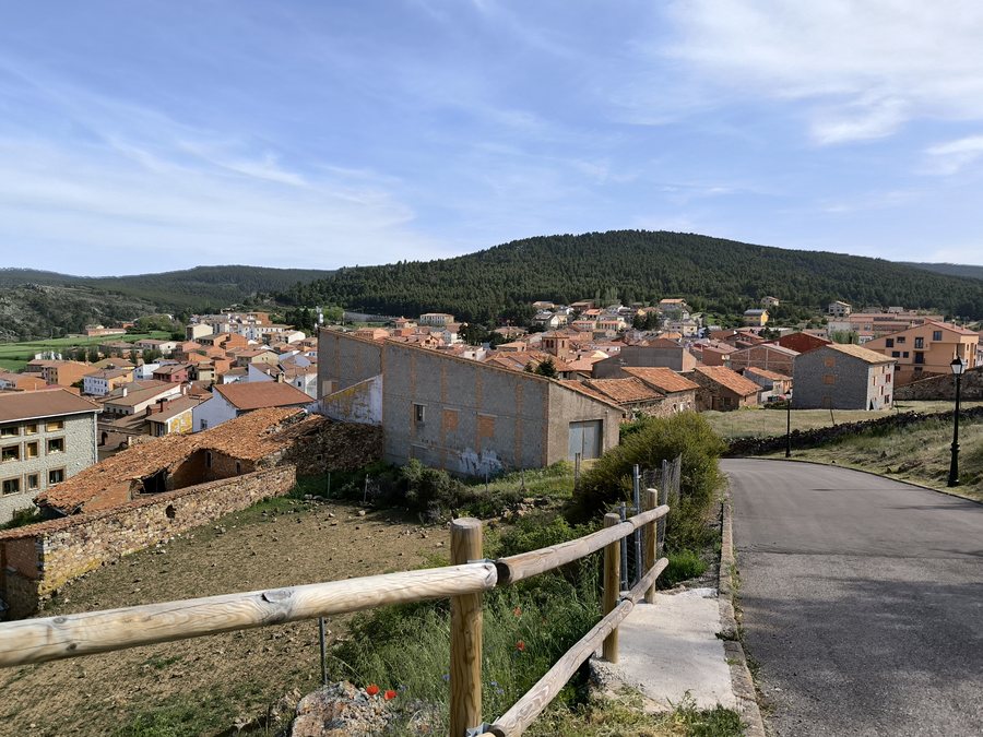 File:Bronchales des de l'ermita de Santa Bárbara 2.jpg