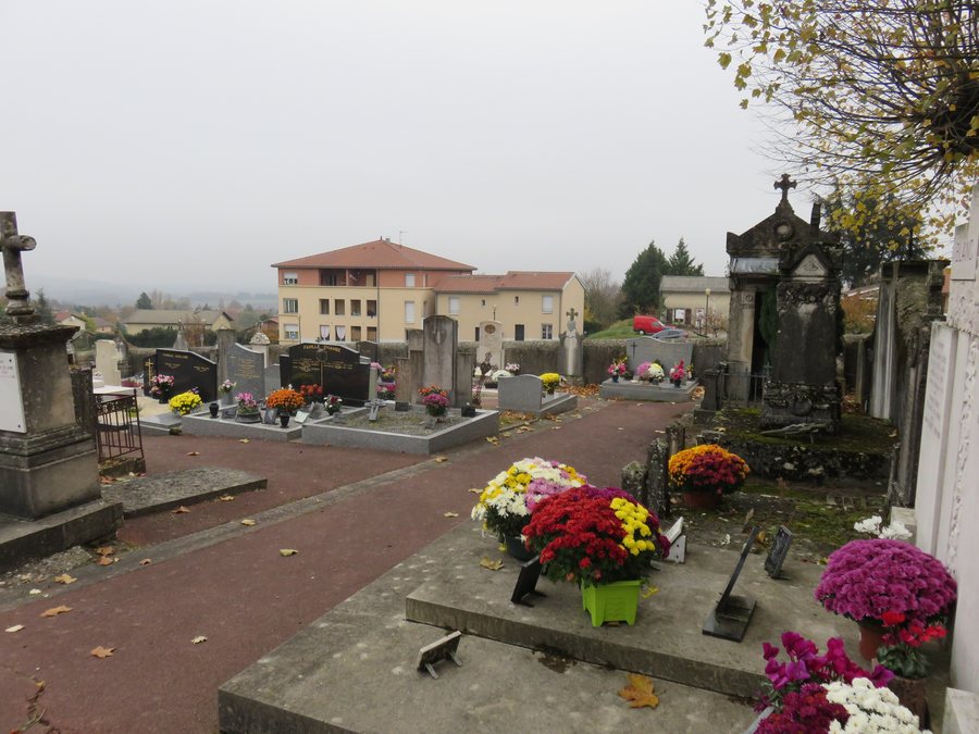 File:Cimetière de Fleurieux-sur-l'Arbresle (2).jpg