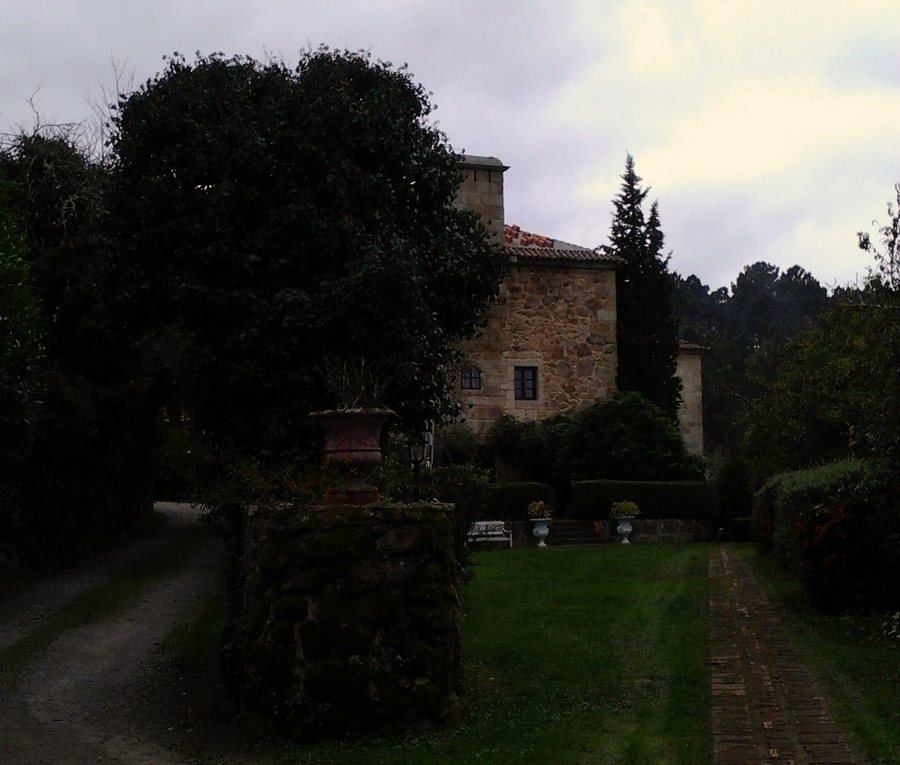 File:Pazo de Bentraces.jpg