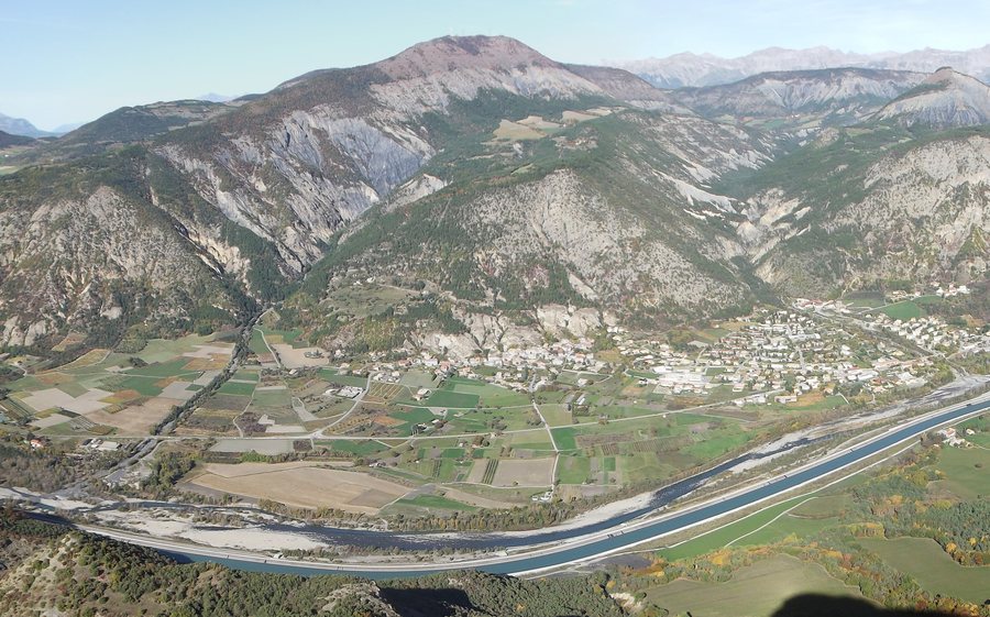 File:Espinasses commune.jpg