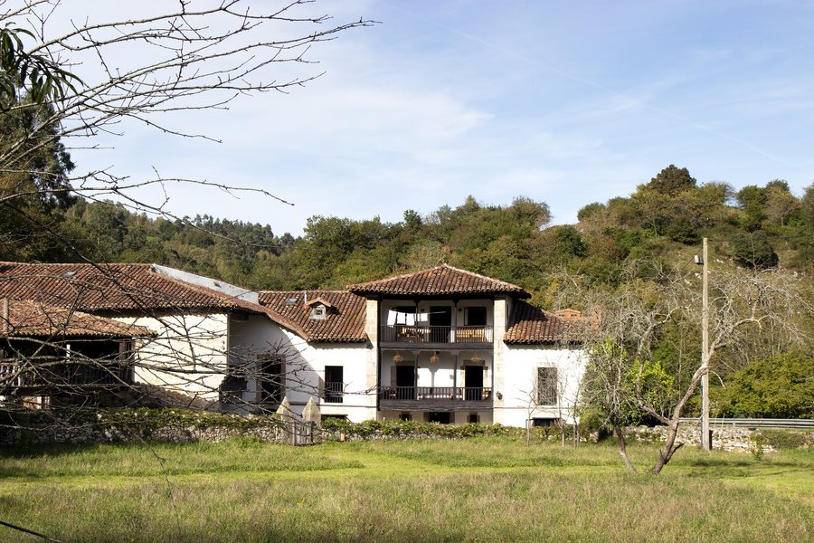 File:Meré (LLanes, Asturias).jpg
