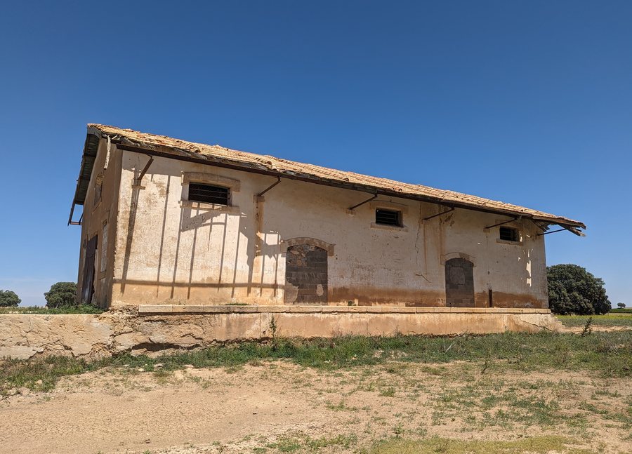 File:Estación de Corral de Almaguer 06.jpg