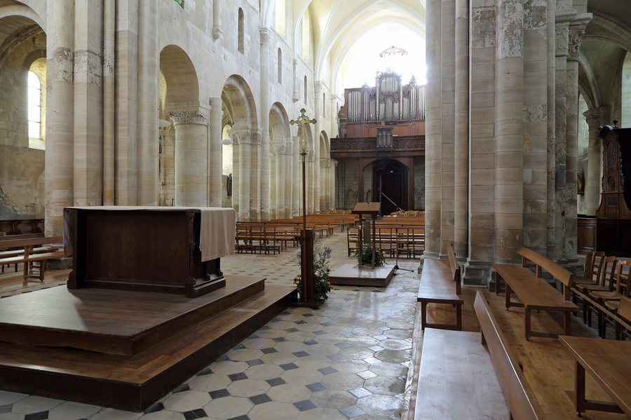 File:Gournay-en-Bray Collégiale R05.jpg