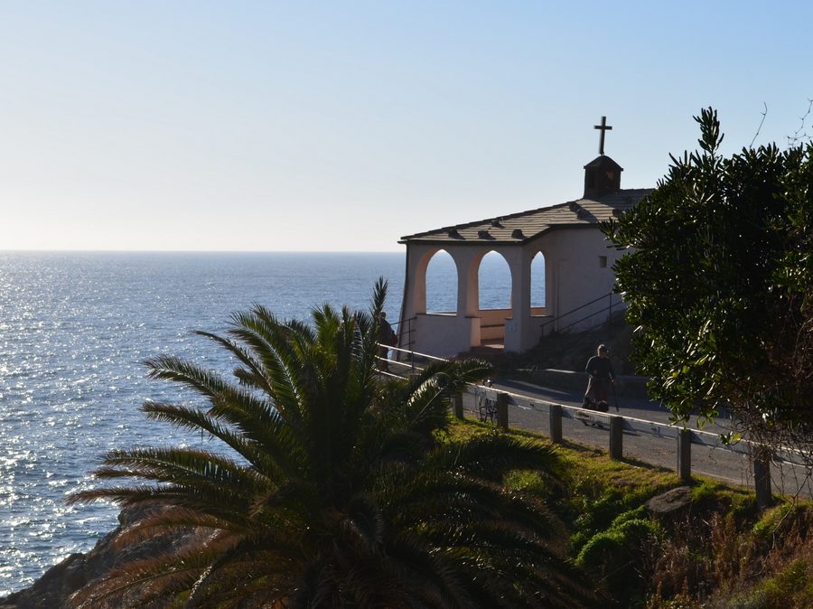 Chapel of the Madonnina della Punta in Bonassola, overlooking the coast
