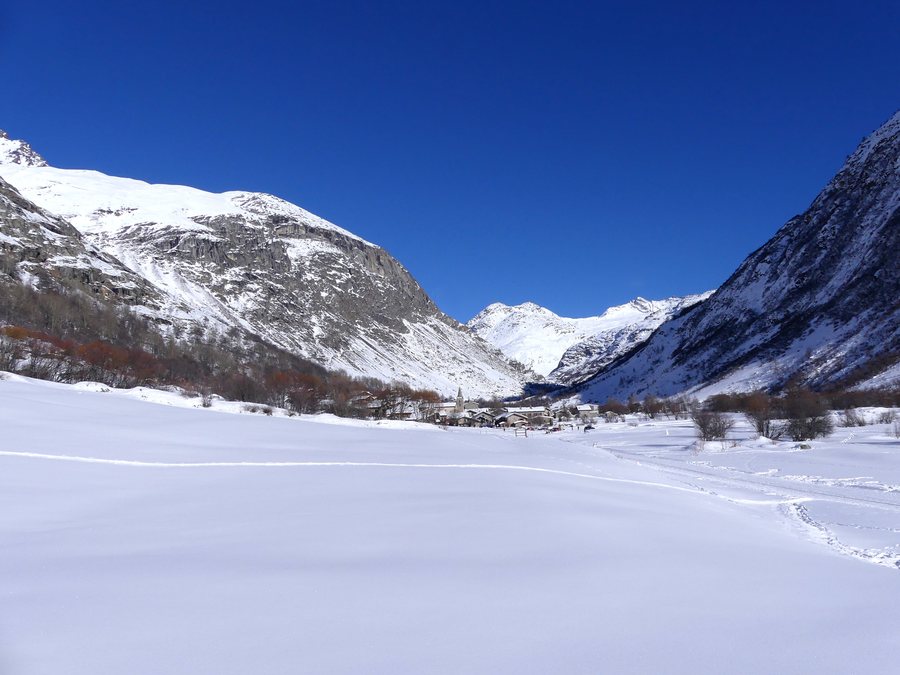 File:Environs de Bonneval-sur-Arc en hiver (février 2023).JPG