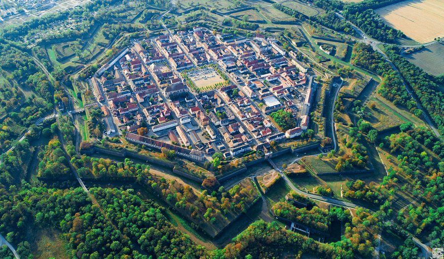 File:Neuf-Brisach, Haut-Rhin, France.jpg