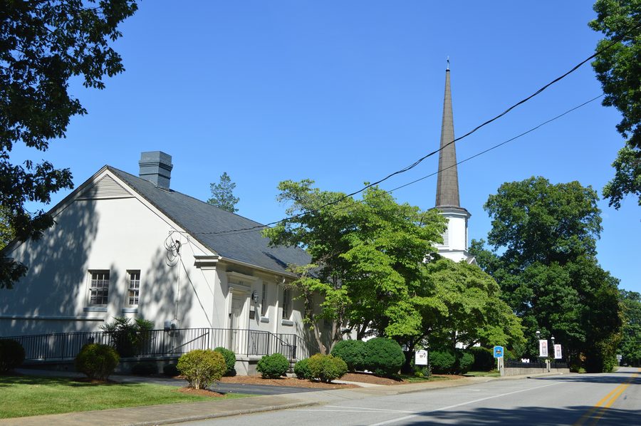 Historische Gebäude entlang der Mountain Road im Mountain Road Historic District in Halifax, Virginia