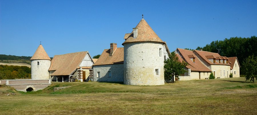 File:Manoir à La Croix-Saint-Leufroy DSC 1872.JPG