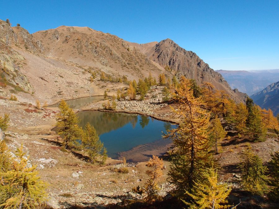 Laghi Mauton nelle Alpi Marittime, in un paesaggio montano del Cuneese