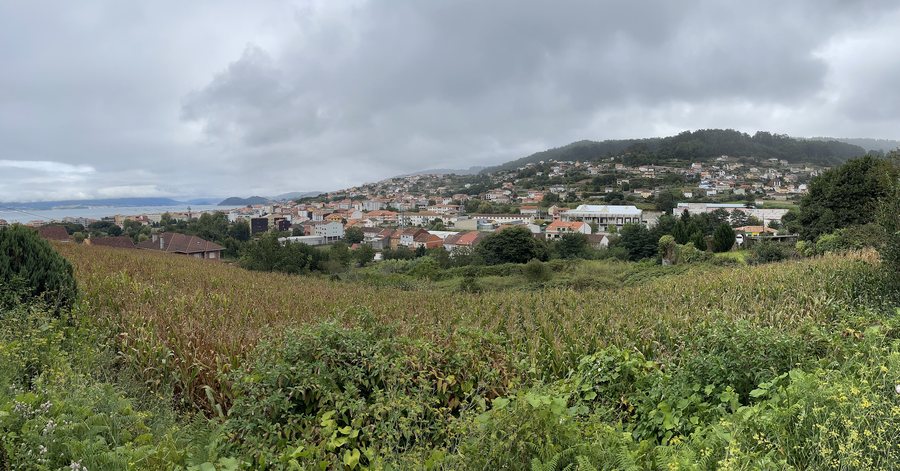 File:Bueu vista xeral 04.jpg