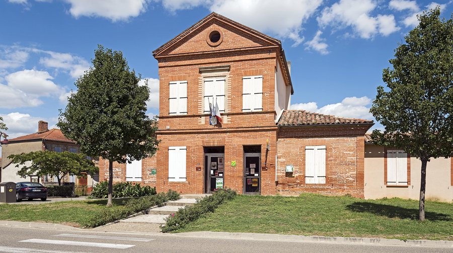 File:Campsas - La Mairie.jpg