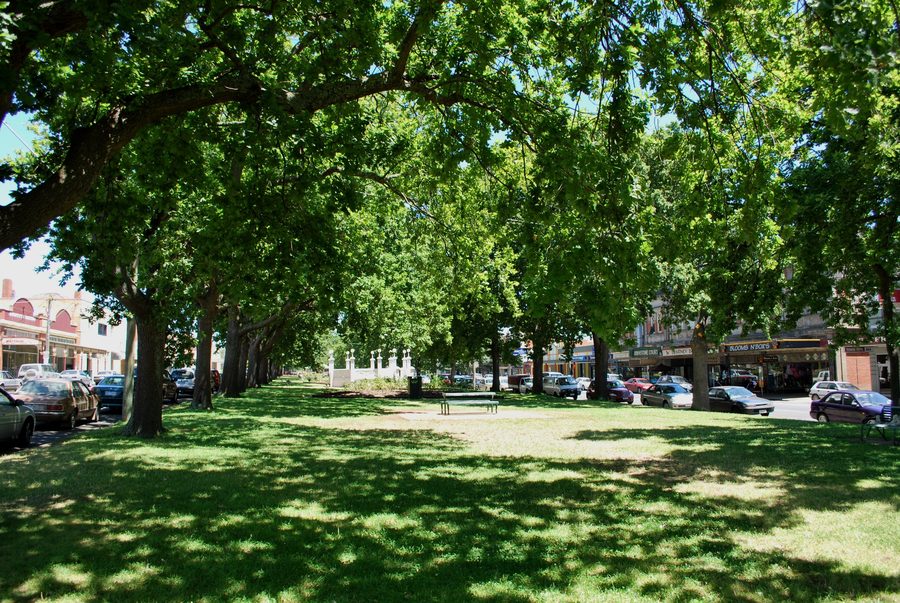 Park in the main street of Terang, Victoria