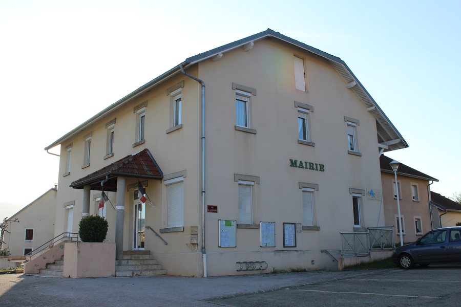 File:Mairie Hotonnes Haut Valromey 1.jpg