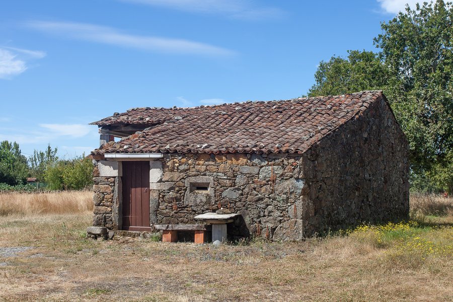 File:Casa en Palas de Rei 2.jpg