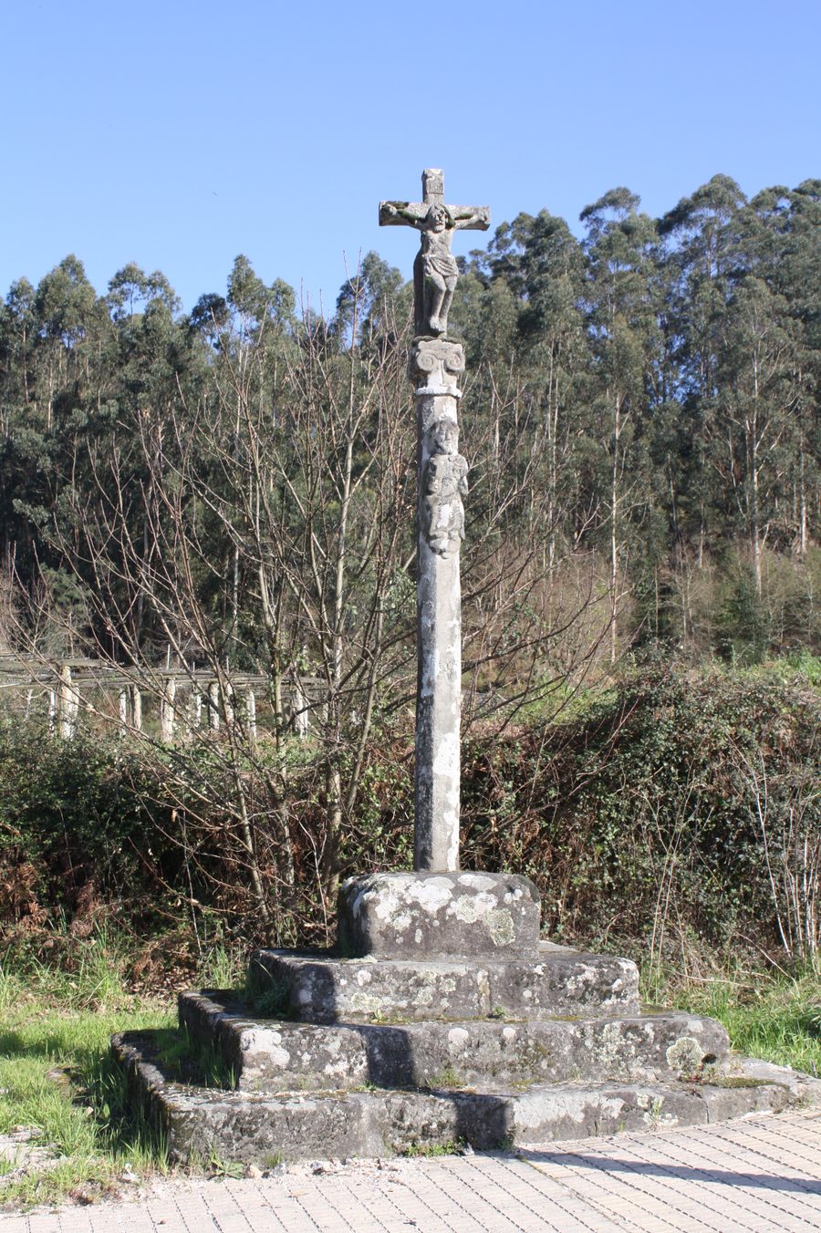 Wayside cross in the district of Lantañón in the municipality of Meis, Pontevedra