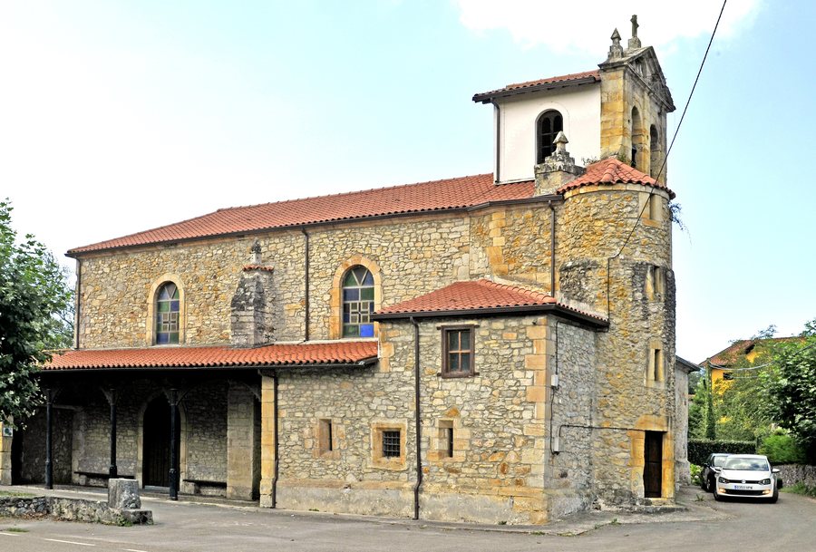 File:Villaverde de Pontones, iglesia.jpg