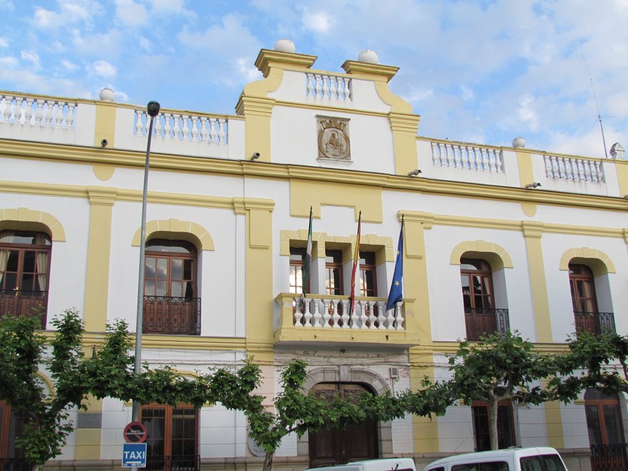 File:Ayuntamiento de Quintana de la Serena.jpg
