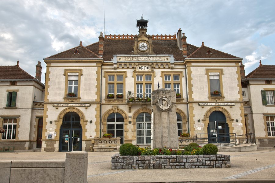 File:Saint-Siméon-de-Bressieux town-hall.jpg