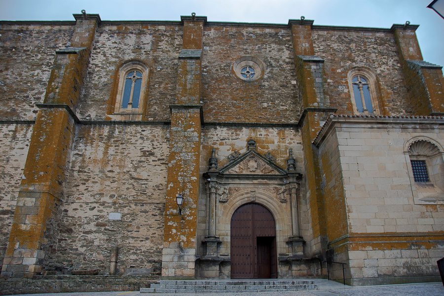 File:Iglesia de san juan bautista malpartida de plasencia 2019An002.jpg