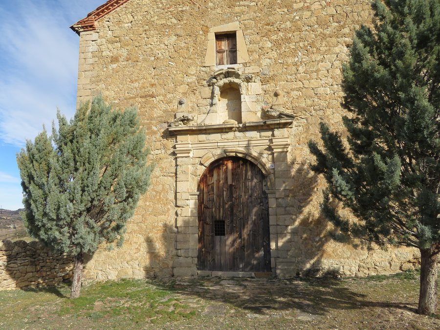 File:Ermita de Santa Bárbara de La Mata de Morella, comarca Els Ports, Castellón.jpg