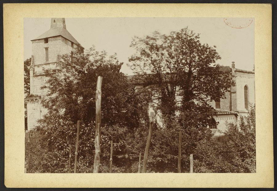 Außenansicht der Kirche Saint-Martin in Carignan-de-Bordeaux