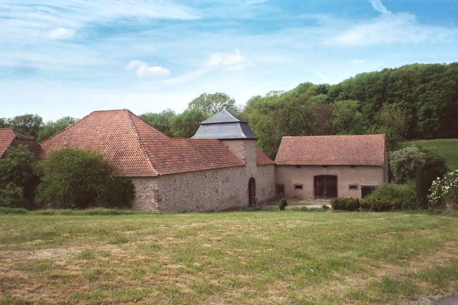 File:Schwerdorff, the castle Esch.jpg
