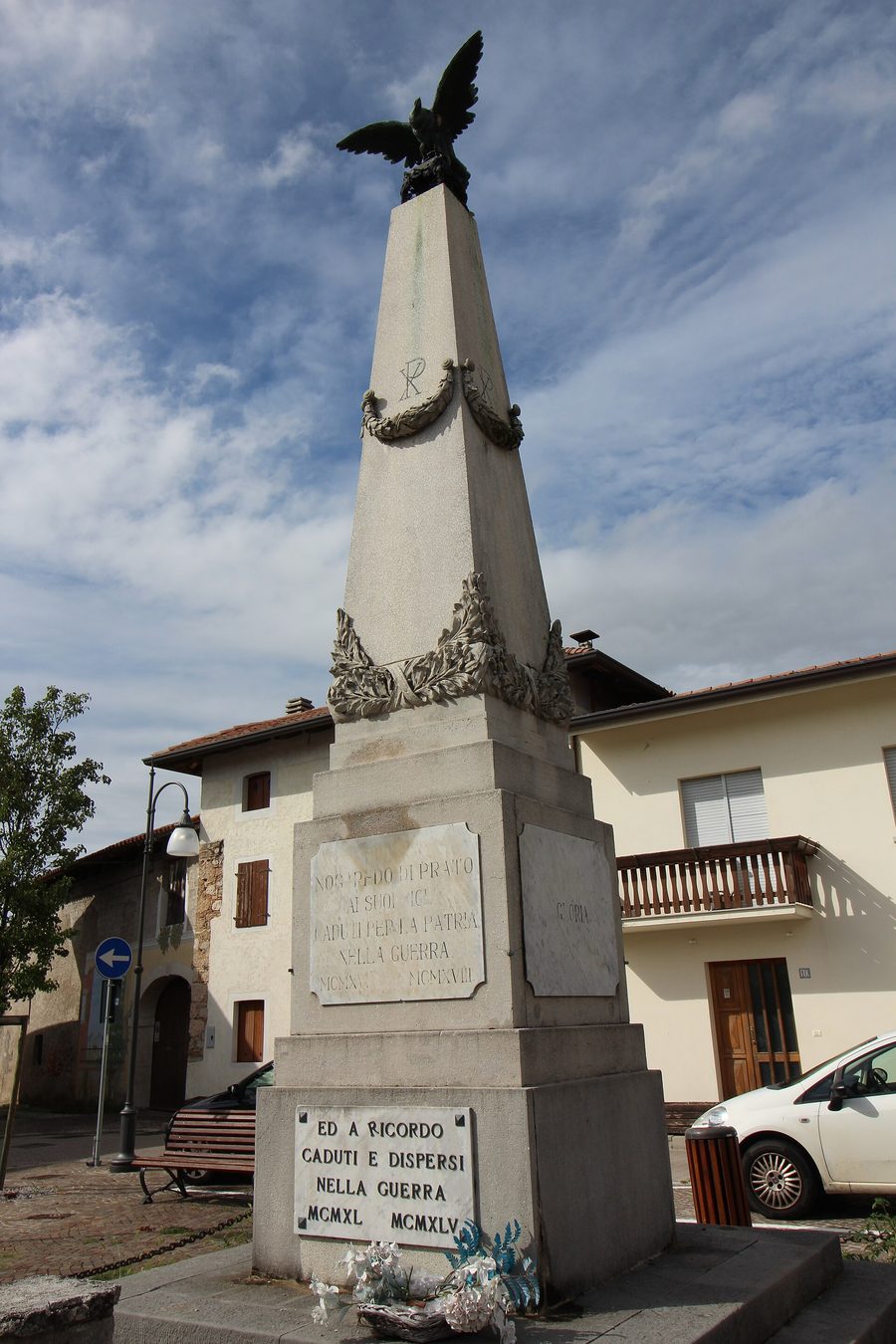 Monument to the Fallen in the square at Nogaredo di Prato
