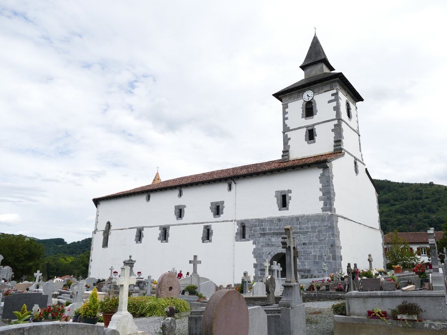 File:Itxassou - Église Saint-Fructueux - 1.jpg
