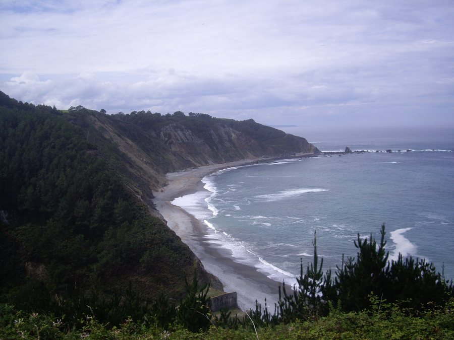 File:Navia, Asturias, Spain - panoramio.jpg