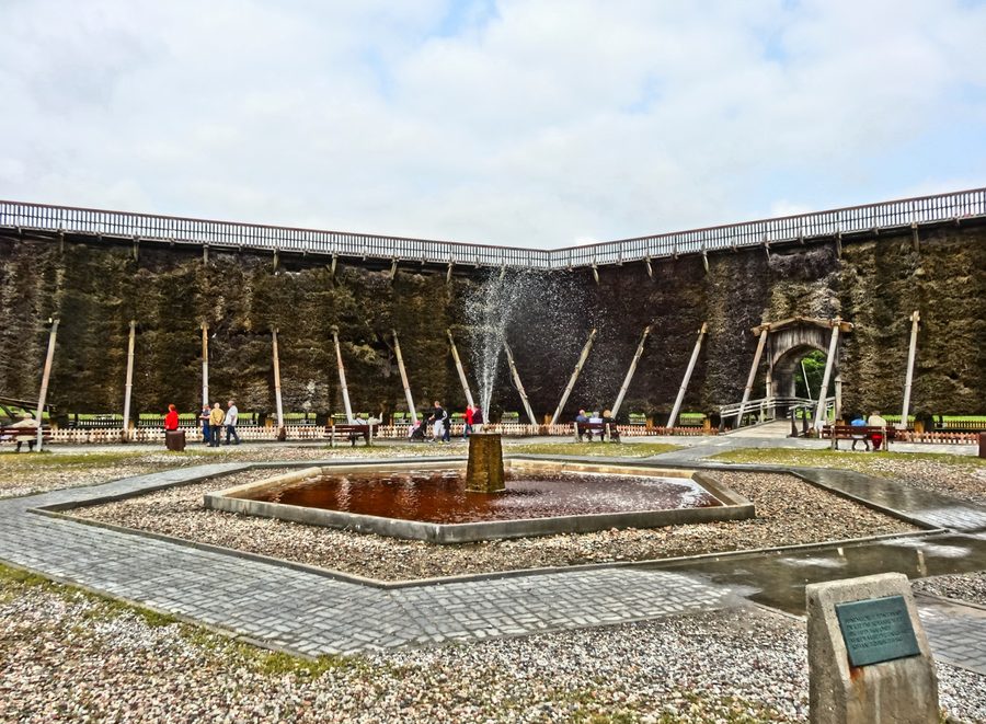 Park Solankowy w Inowrocławiu z tężniami