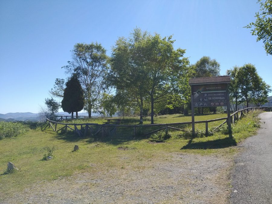 Recreational area of Sorribas on a rural hillside in Grado, Asturias