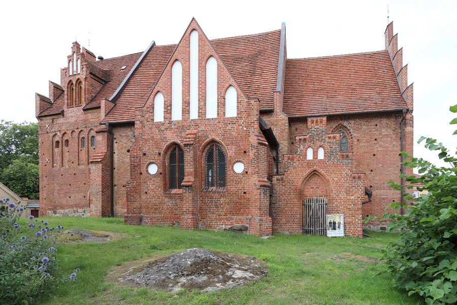 File:Brüel-Stadtkirche-02.jpg