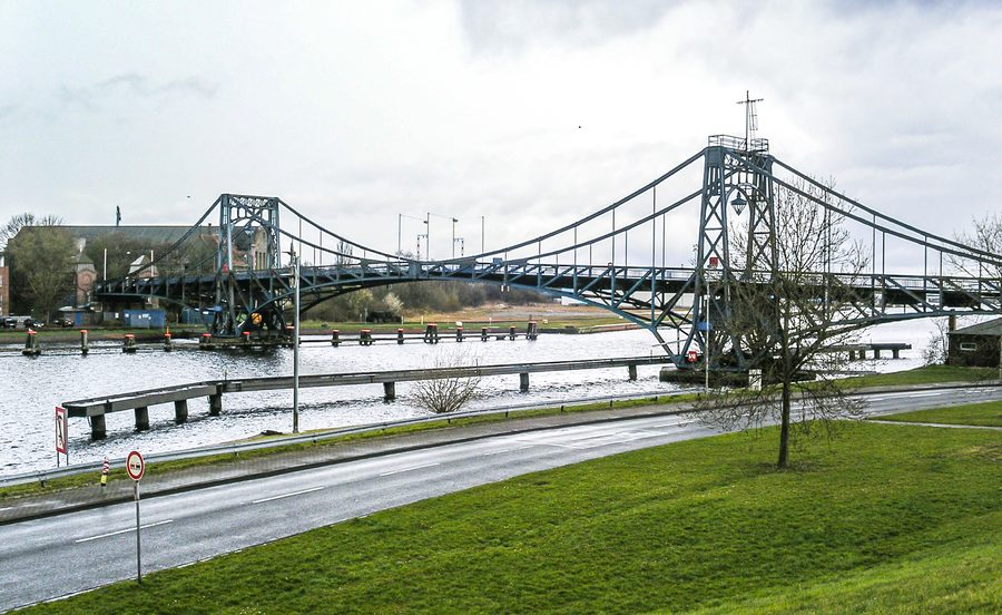 Kaiser Wilhelm Bridge over a harbor basin in Wilhelmshaven