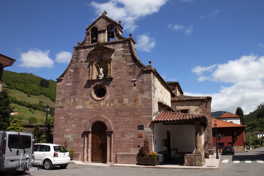 File:Tuña (Tineo, Asturias).jpg