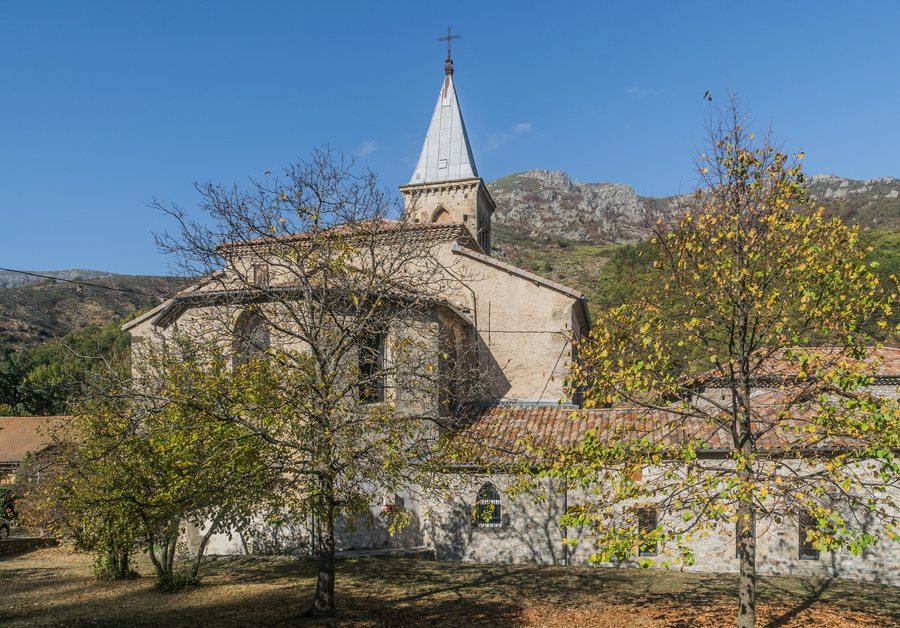 File:Saint Martin Church of Mayres 02.jpg