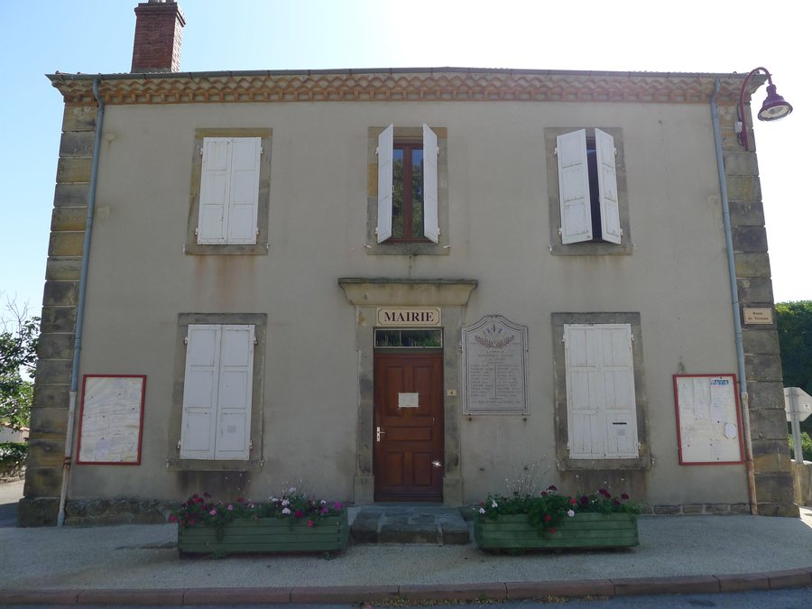 File:Mairie Châteauneuf-de-Vernoux 2011-08-23-027.jpg