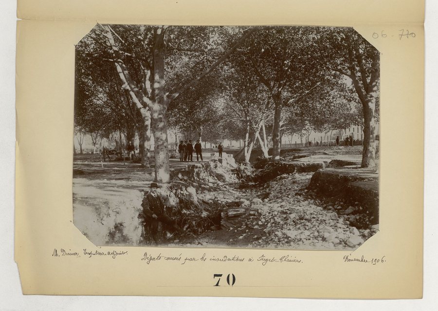 File:Village de Puget-Théniers (dégâts causés par les inondations) - Dinner - btv1b107005171.jpg