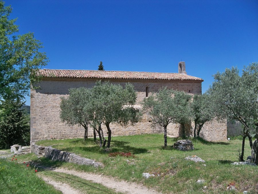 File:Beaumont de Pertuis - chapelle ND de Beauvoir 1.jpg