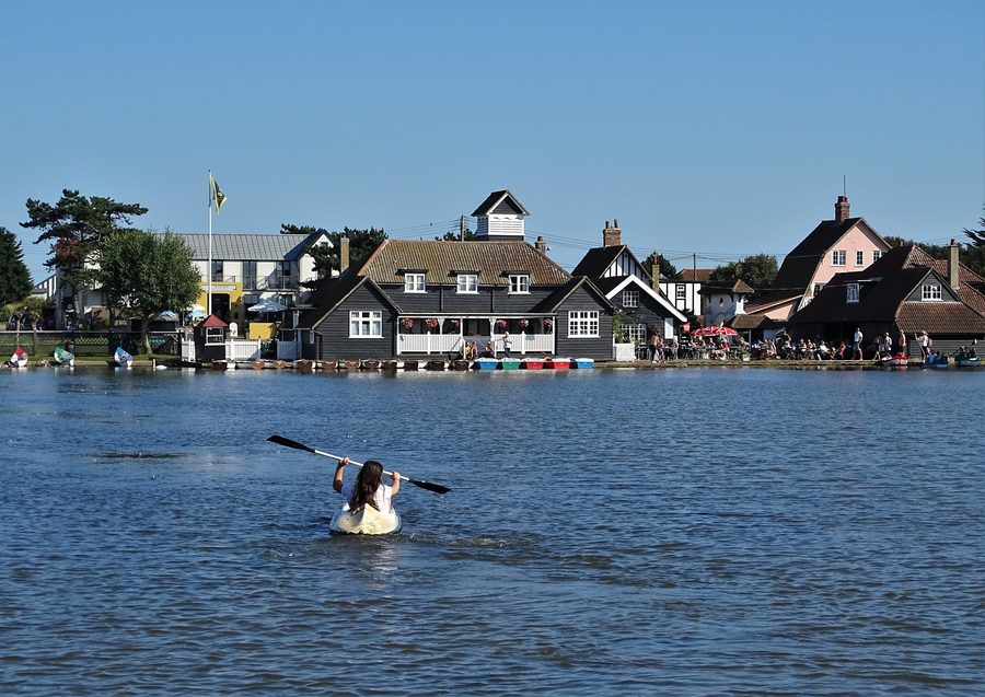 Canoeists on the Thorpeness Meare