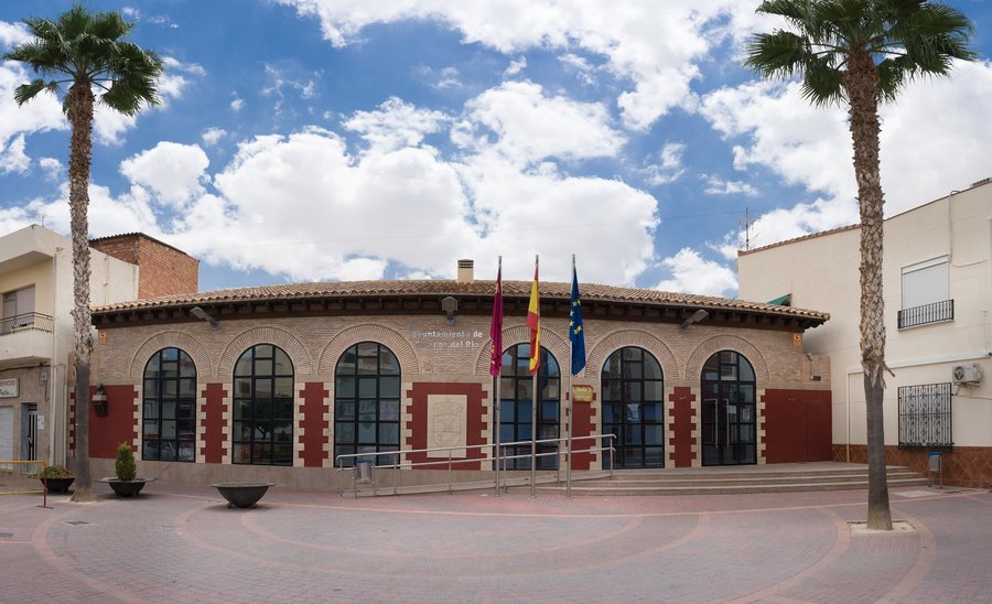 File:Ayuntamiento de Campos del Rio.jpg