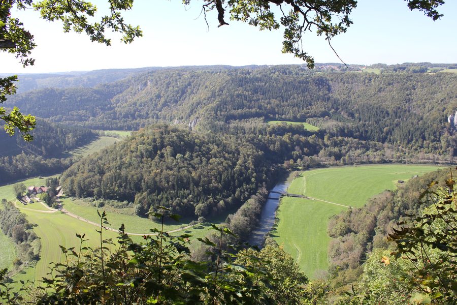 Blick von der Burg Wildenstein über die Landschaft des Naturparks Obere Donau