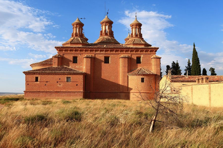 File:Santuario de Nuestra Señora del Pueyo (Belchite, España) 02.jpg