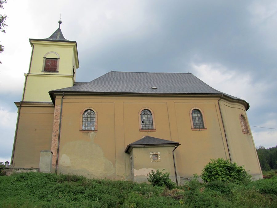 Kirche St. Johannes der Täufer in Markousovice