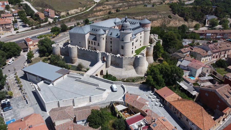 File:Archivo General de Simancas, panorámica.jpg