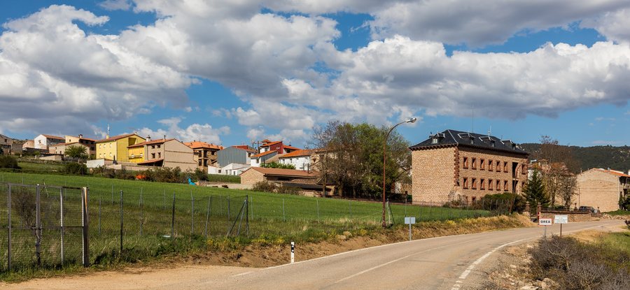 File:Orea, Guadalajara, España, 2017-05-22, DD 60.jpg